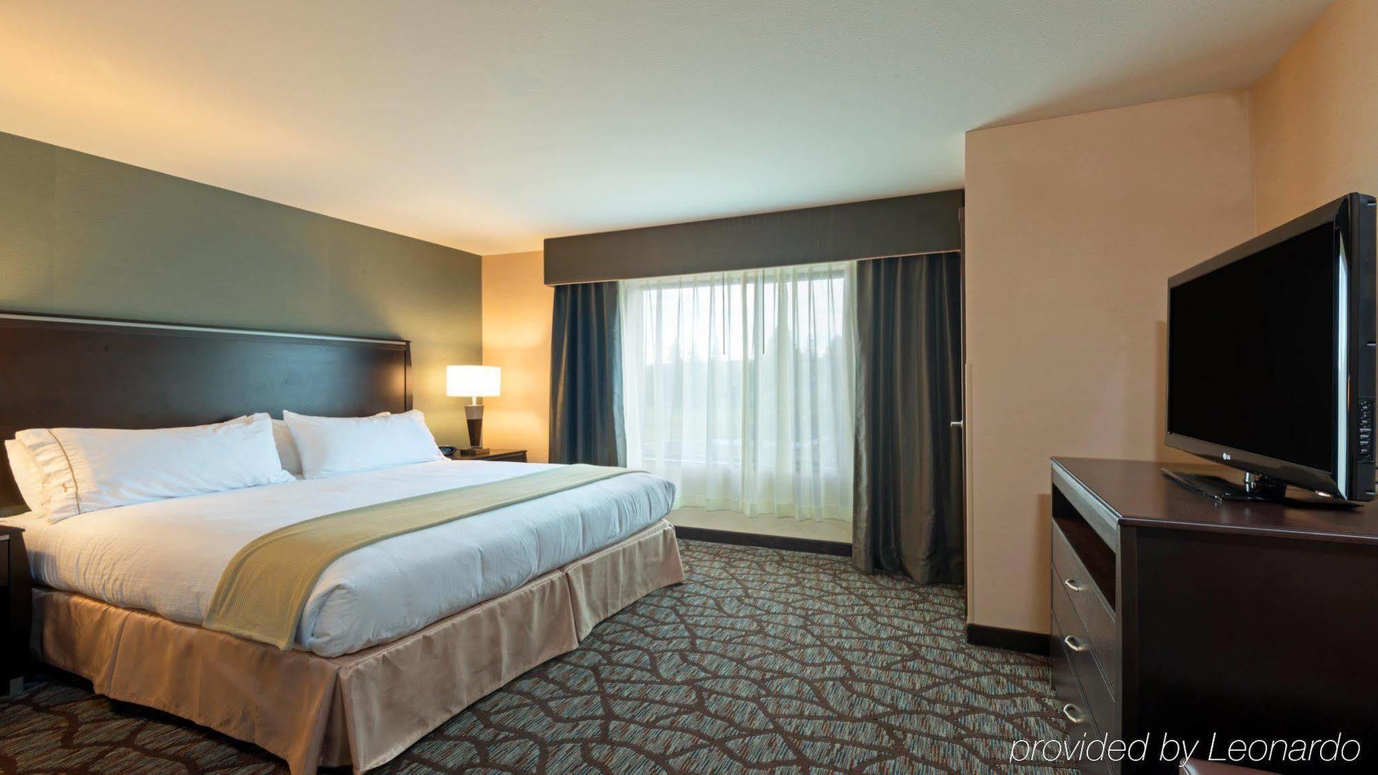 Super 8 By Wyndham Butte Mt Motel Ngoại thất bức ảnh